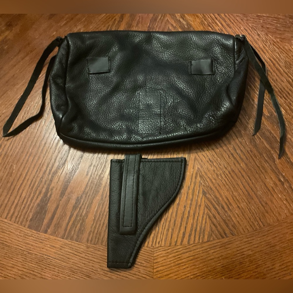 🏍️Conceal Carry Nicely Textured Black Genuine Leather Cycle Bag!